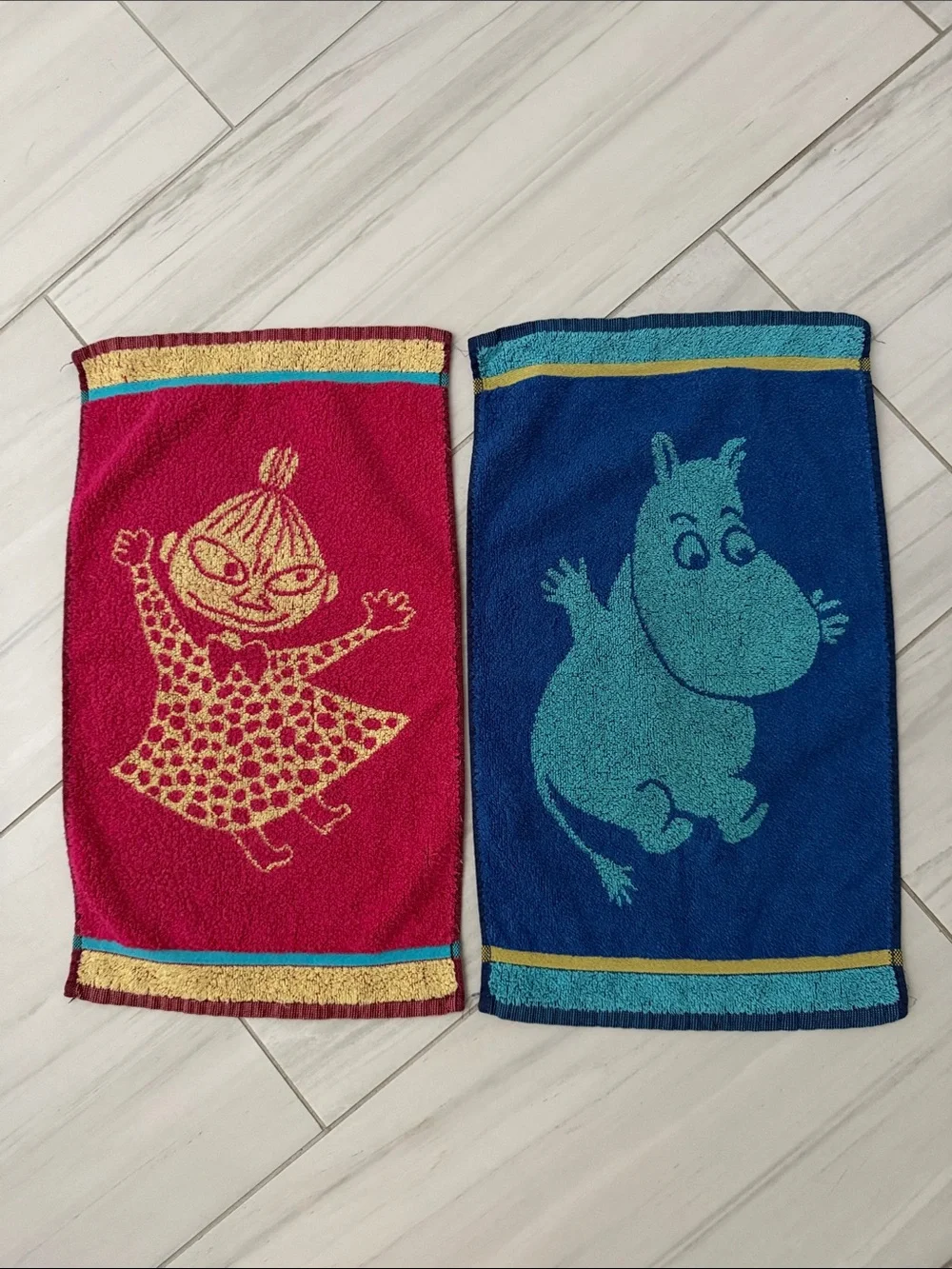Moomin & Little My Character Hand Towels Finlayson Fuschia Red and Blue (2)